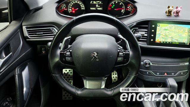 Peugeot 308 2017 — photo 13