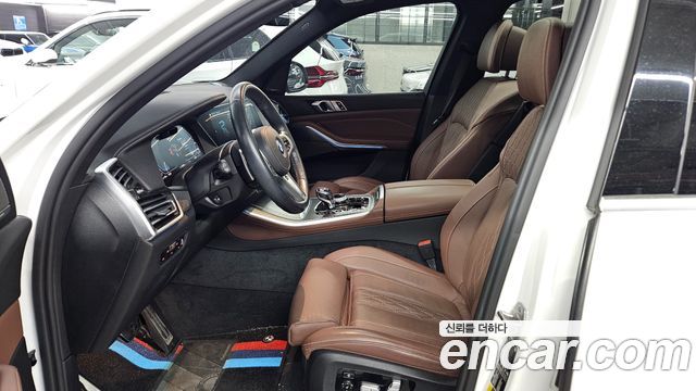 BMW X5 2022 — photo 10