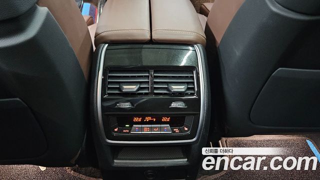 BMW X5 2022 — photo 12