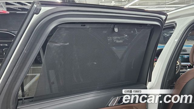 BMW X5 2022 — photo 20