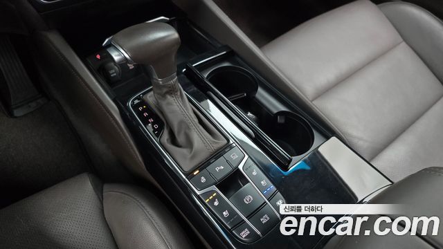 Kia K7 2017 — photo 9