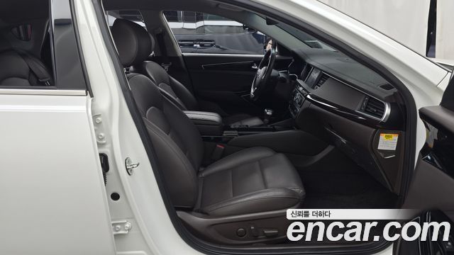 Kia K7 2017 — photo 11