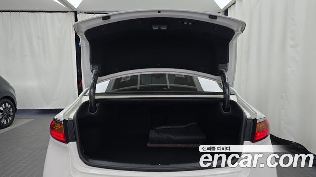 Kia K7 2017 — photo 20