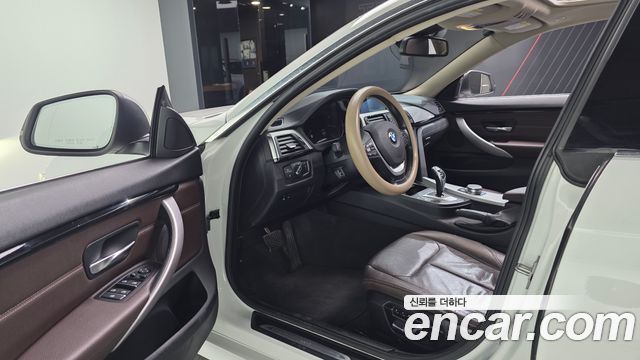 BMW 4-Series 2020 — photo 13
