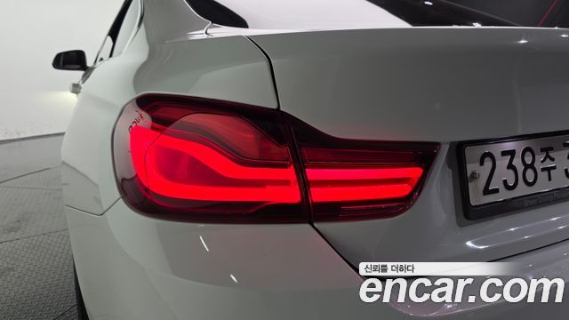 BMW 4-Series 2020 — photo 9