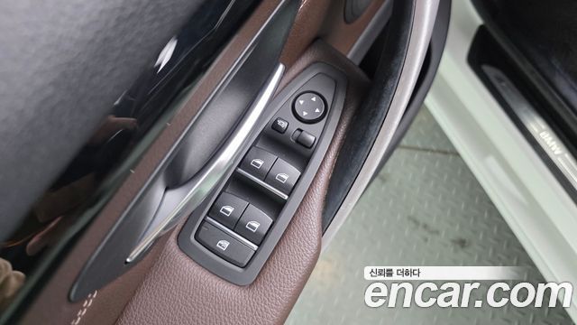 BMW 4-Series 2020 — photo 30