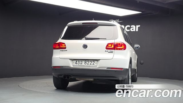 Volkswagen Tiguan 2014 — photo 4