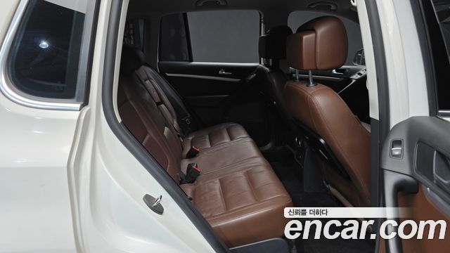Volkswagen Tiguan 2014 — photo 12
