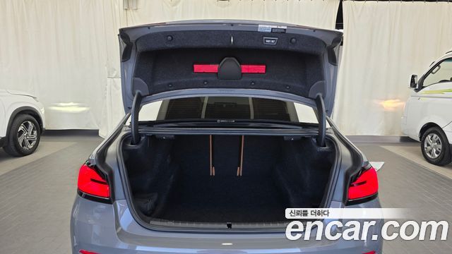 BMW 5-Series 2022 — photo 26