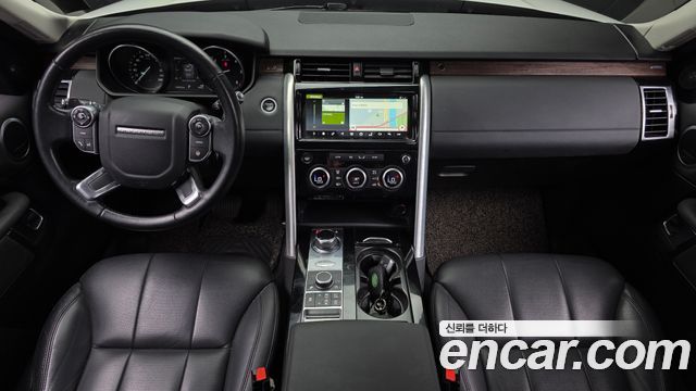 Land Rover Discovery 2017 — photo 7