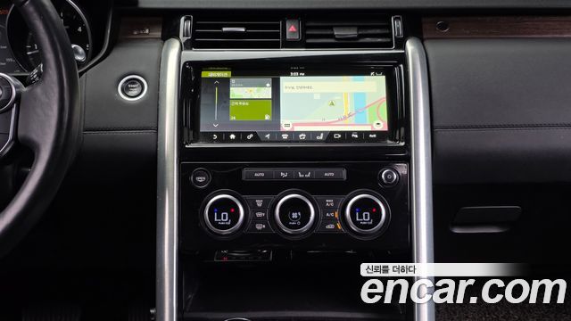 Land Rover Discovery 2017 — photo 14