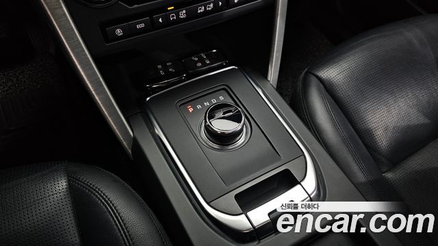 Land Rover Discovery Sport 2018 — photo 12