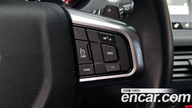 Land Rover Discovery Sport 2018 — photo 21