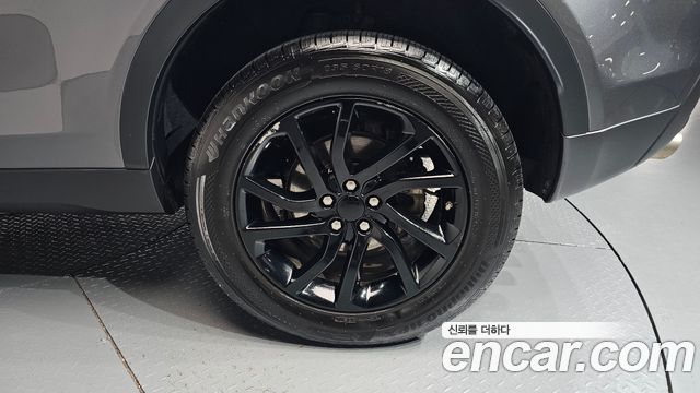 Land Rover Discovery Sport 2018 — photo 7
