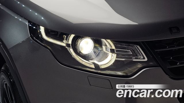 Land Rover Discovery Sport 2018 — photo 8