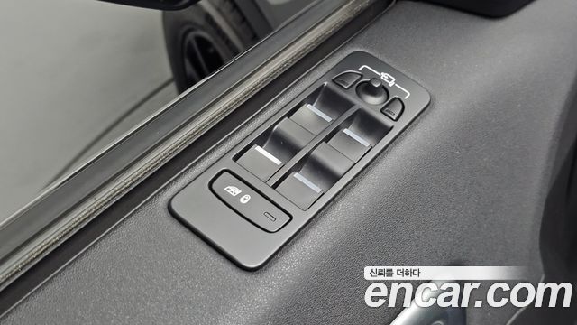 Land Rover Discovery Sport 2018 — photo 29
