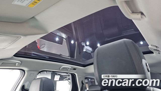 Land Rover Discovery Sport 2018 — photo 31
