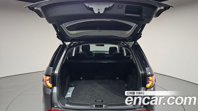 Land Rover Discovery Sport 2018 — photo 32