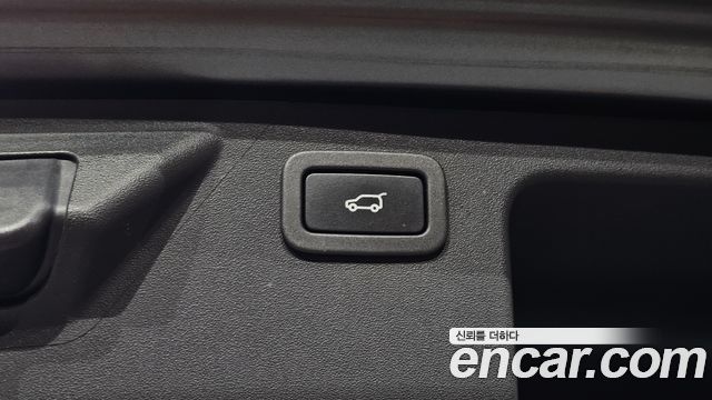 Land Rover Discovery Sport 2018 — photo 33