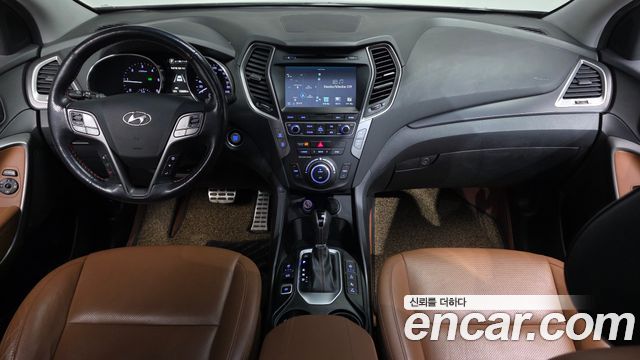 Hyundai Santafe 2016 — photo 10