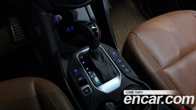 Hyundai Santafe 2016 — photo 12