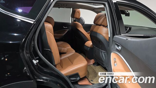Hyundai Santafe 2016 — photo 18