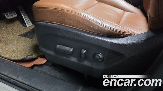 Hyundai Santafe 2016 — photo 24
