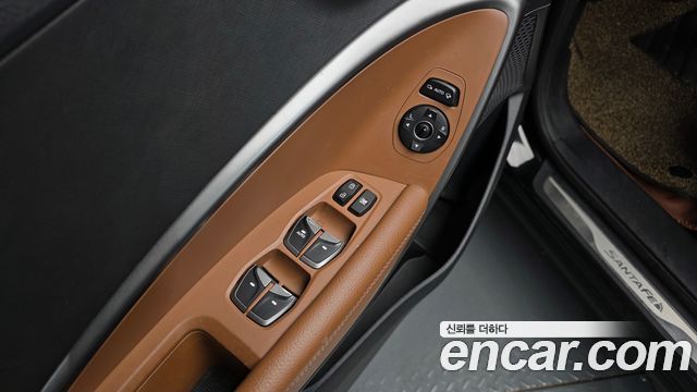 Hyundai Santafe 2016 — photo 33