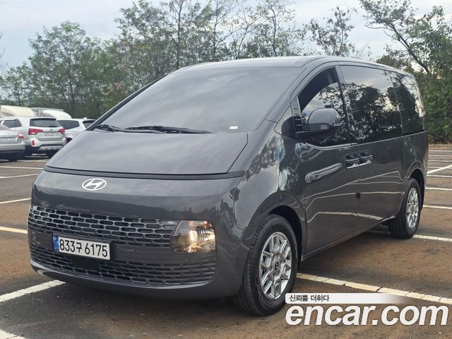 Hyundai Staria 2025 — photo 3