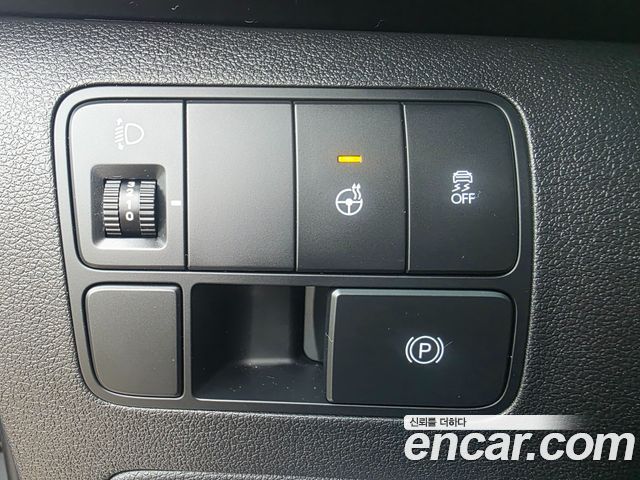 Hyundai Staria 2025 — photo 16