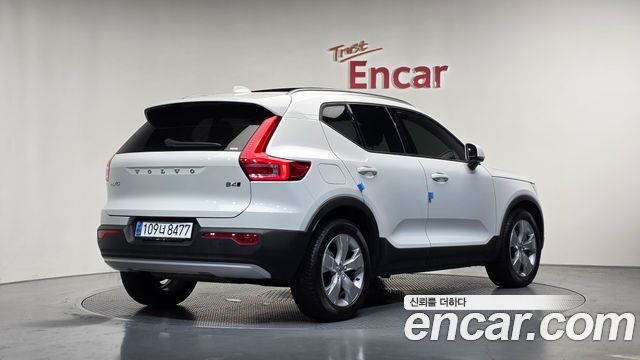 Volvo XC40 2021 — photo 2