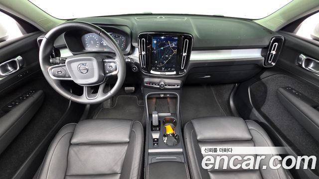 Volvo XC40 2021 — photo 7