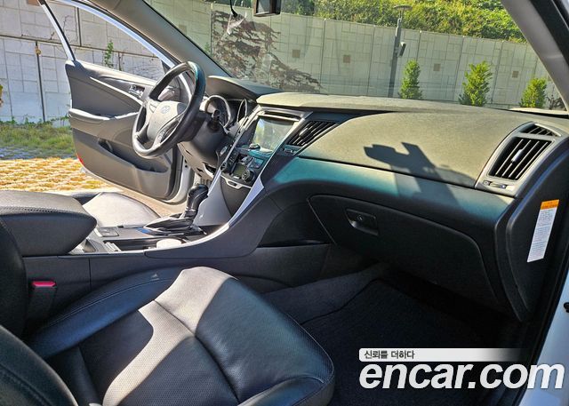 Hyundai Sonata 2014 — photo 12