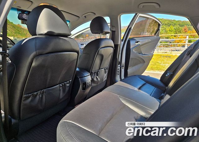 Hyundai Sonata 2014 — photo 15