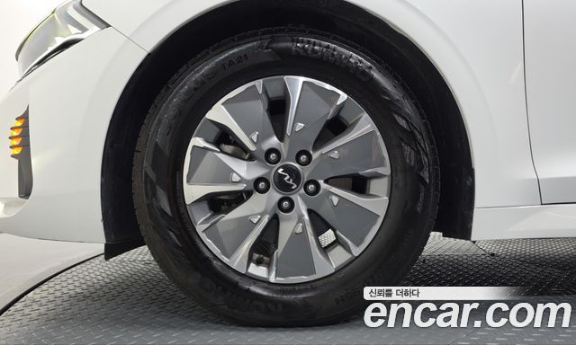 Kia K5 2023 — photo 5