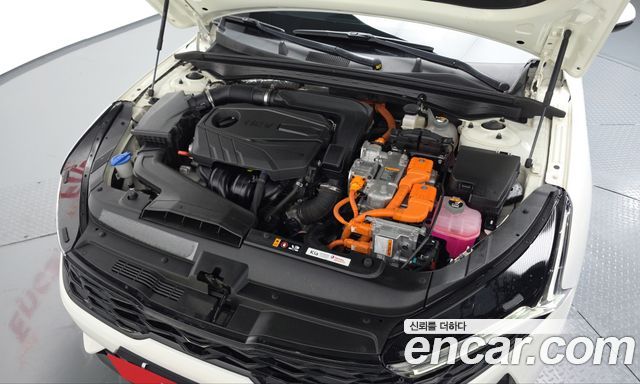Kia K5 2023 — photo 6