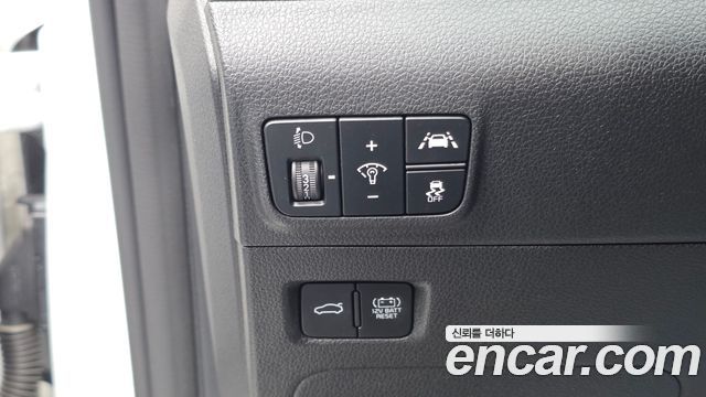 Kia K5 2023 — photo 25