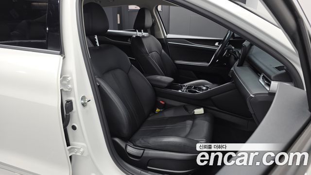 Kia K5 2023 — photo 16