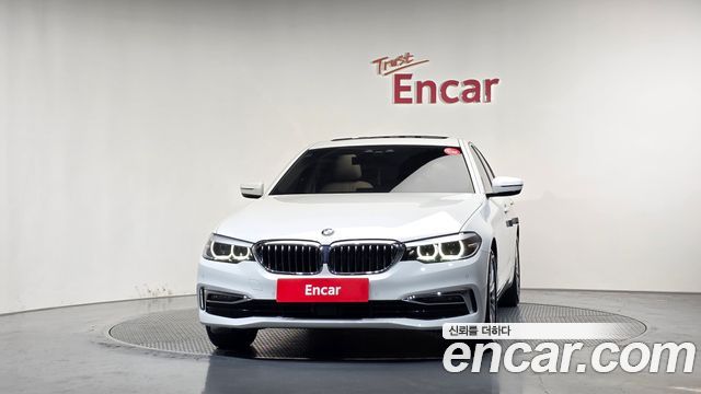 BMW 5-Series 2020 — photo 3
