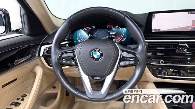 BMW 5-Series 2020 — photo 19