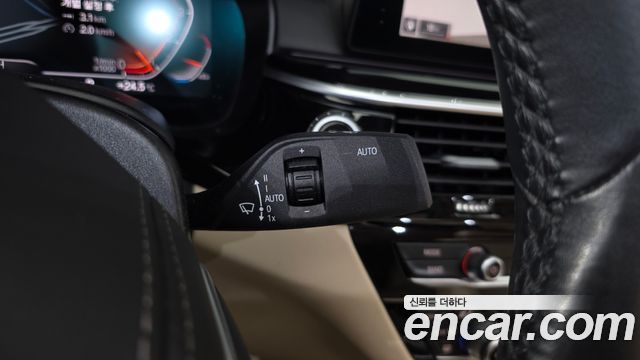 BMW 5-Series 2020 — photo 27