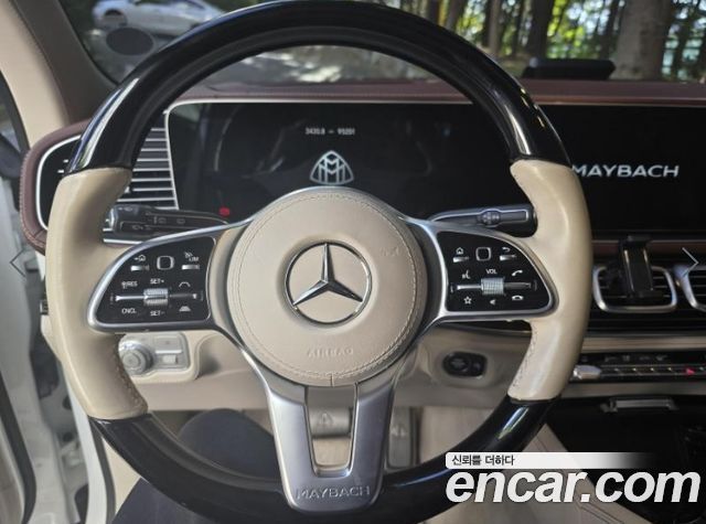 Mercedes-Benz GLS-Class 2022 — photo 6