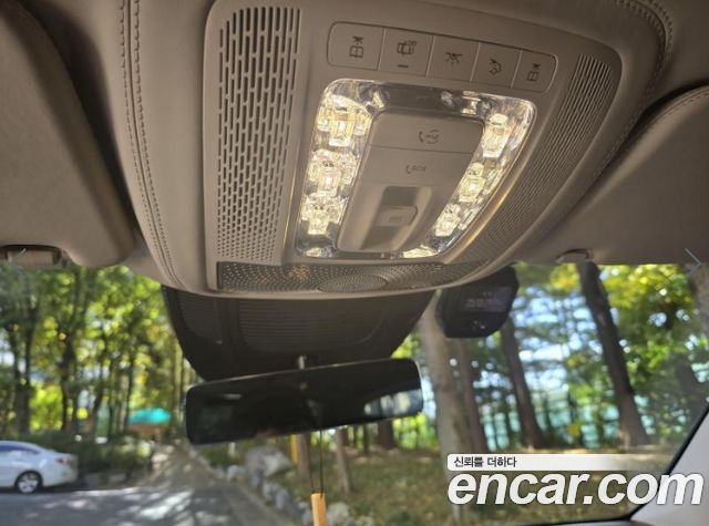 Mercedes-Benz GLS-Class 2022 — photo 12
