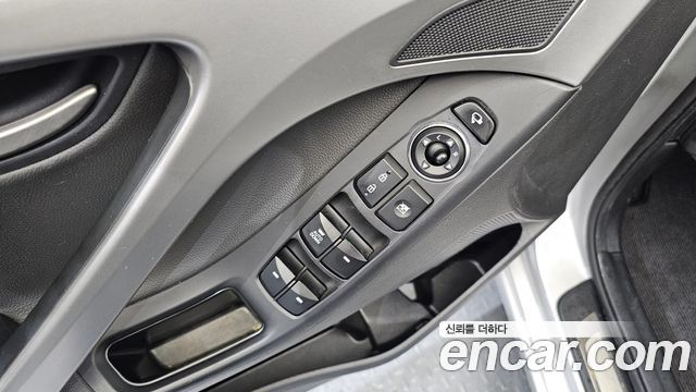 Hyundai AVANTE 2015 — photo 13
