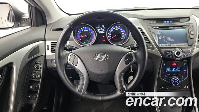 Hyundai AVANTE 2015 — photo 15