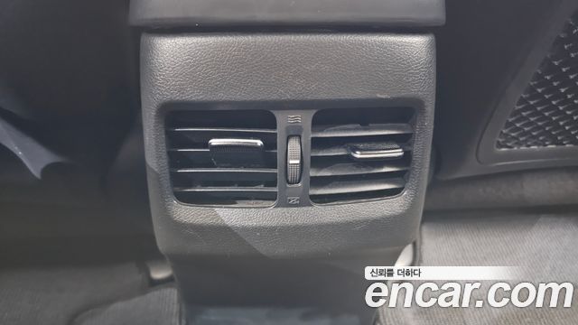Hyundai AVANTE 2015 — photo 20