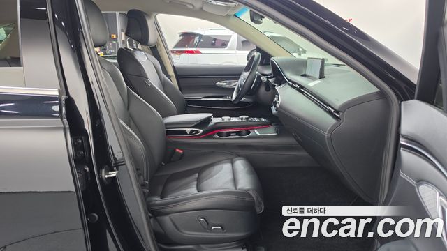 Genesis GV70 2023 — photo 11