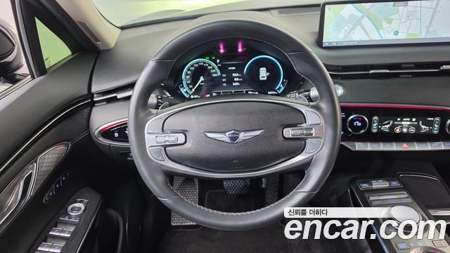 Genesis GV70 2023 — photo 13