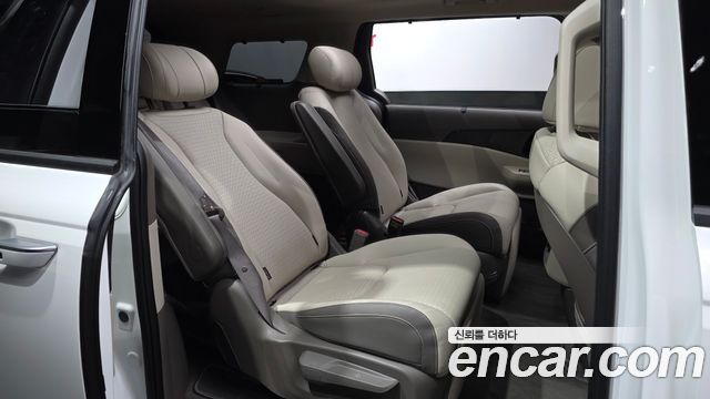 Kia Canival 2025 — photo 17