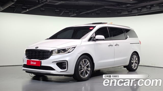 Kia Canival 2019 — photo 1